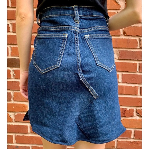 Side Slit - Picture 2 of 5